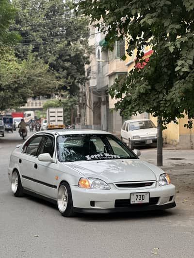 Honda Civic Exi Prosmetic 2000 60% geniune paint
