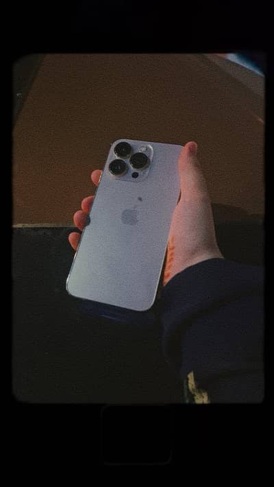 Apple iPhone 13 Pro gold