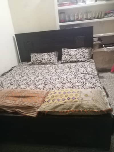 King Bed with dressing table urgently for sale