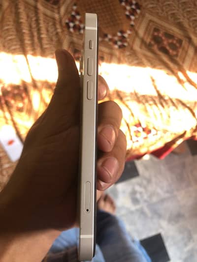 Apple iPhone 12 baypass