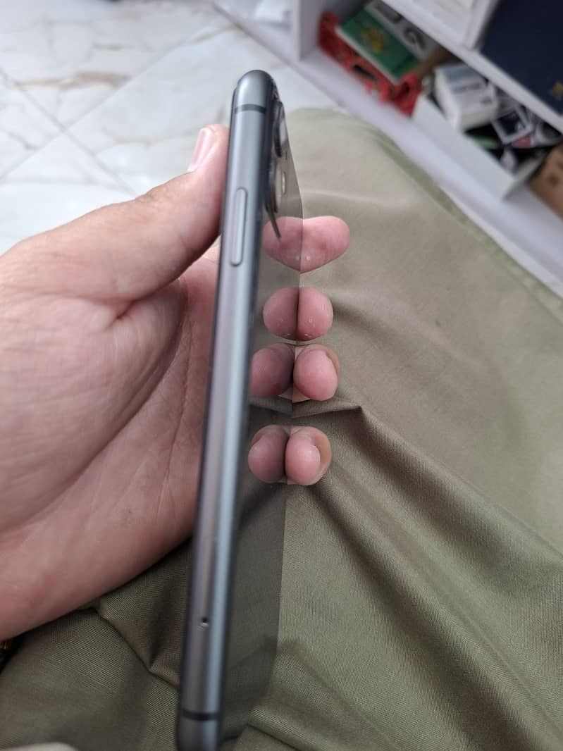Apple iPhone 11 1