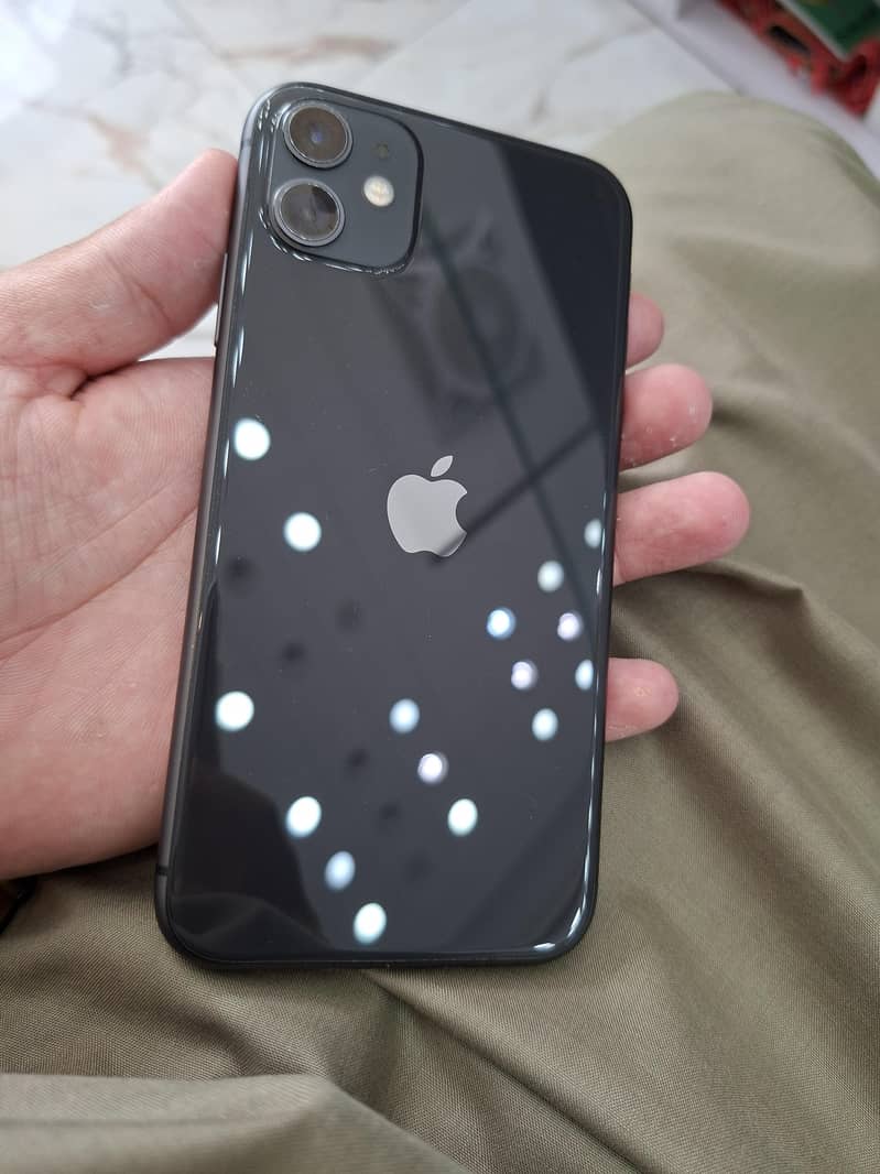 Apple iPhone 11 4