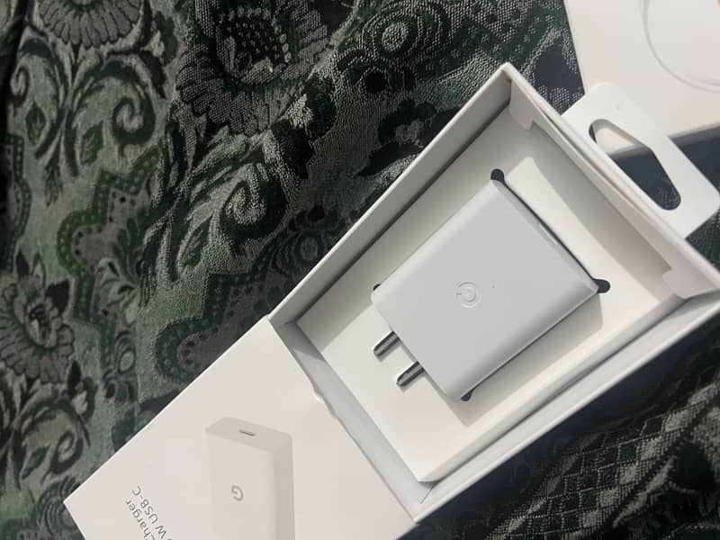 Google pixel adopter+cable 1