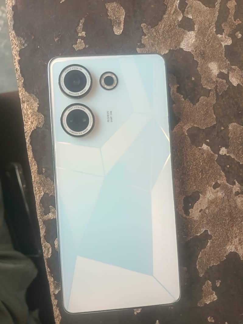 Tecno CAMON 20 Pro 5