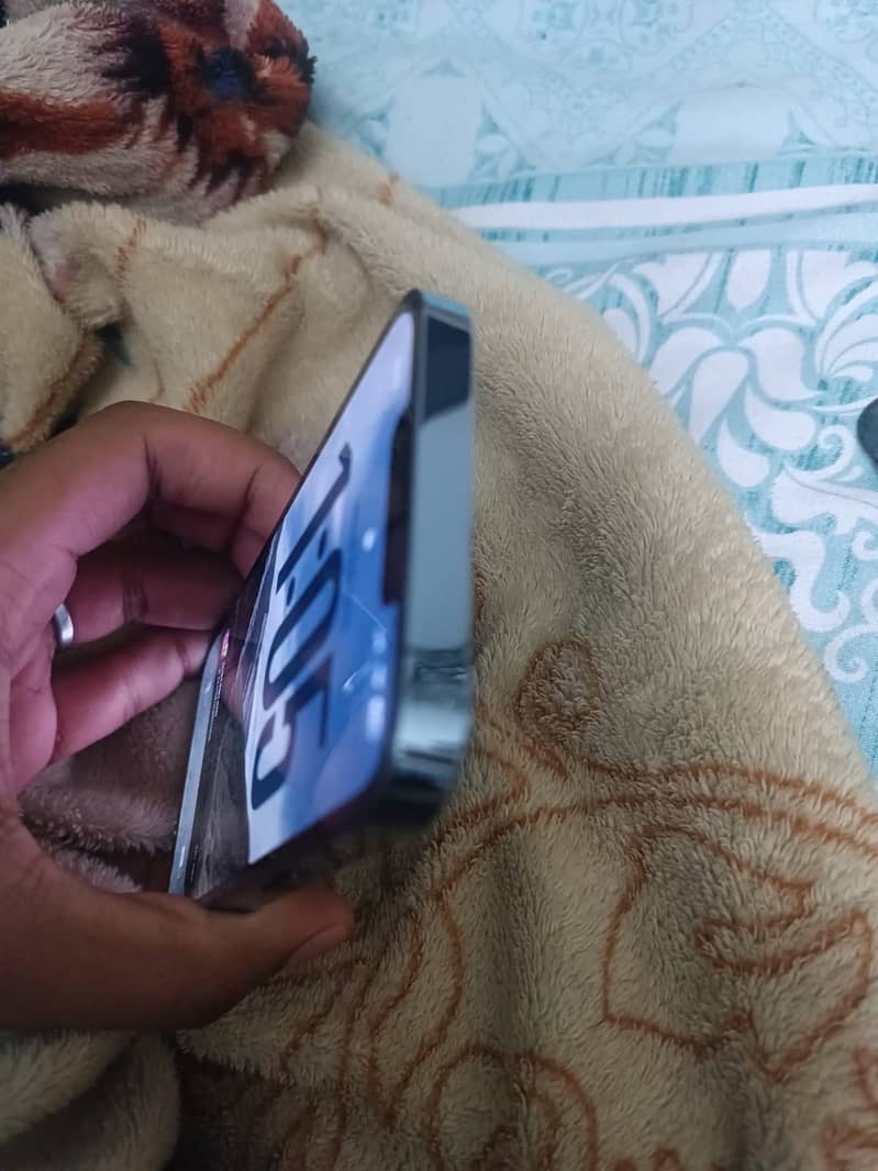 Apple iPhone 13 Pro 1