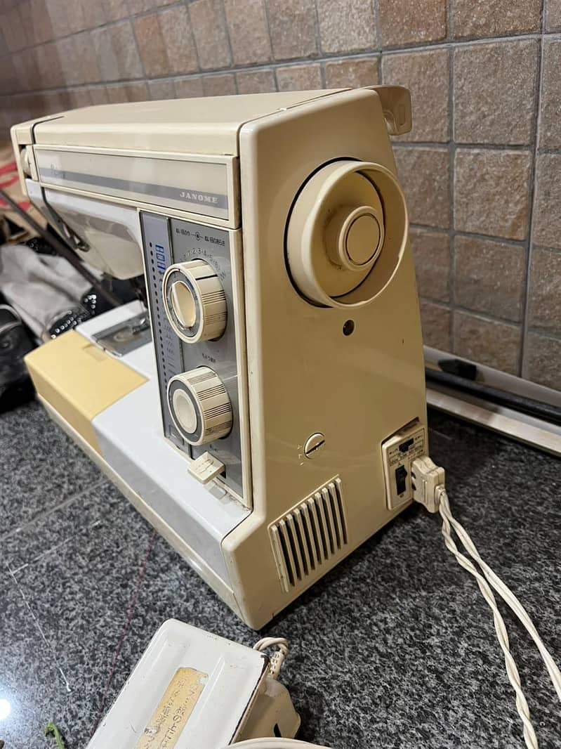 imported sewing machine 3