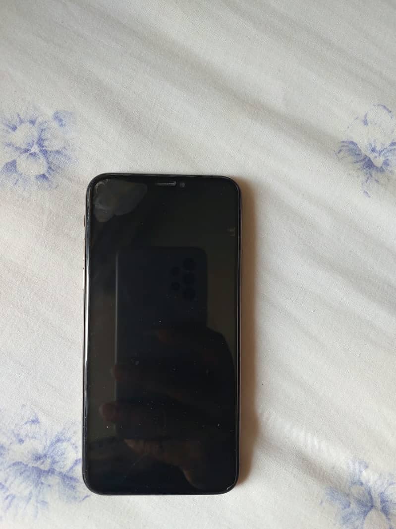 Apple iPhone XS 1