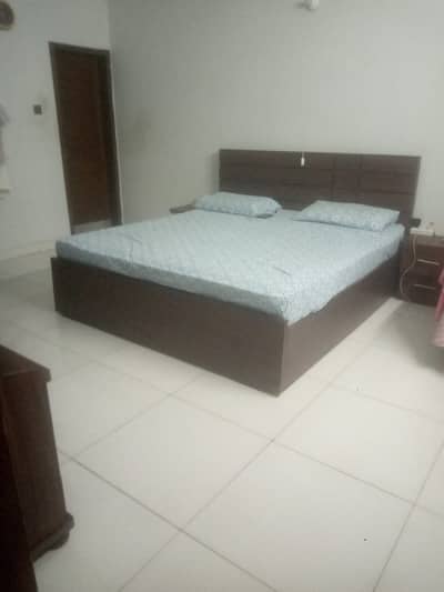 three bed dd tiled flooring portion for rent in johar