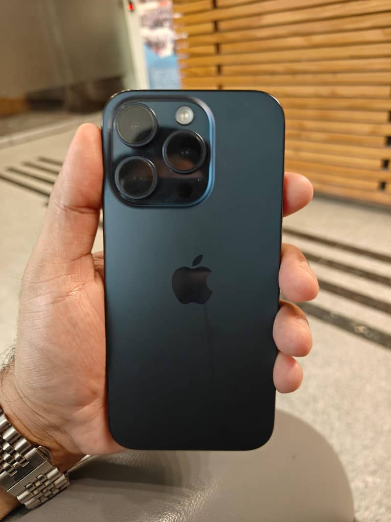 Apple iPhone 15 Pro 2