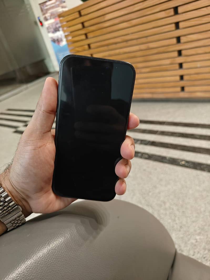 Apple iPhone 15 Pro 3