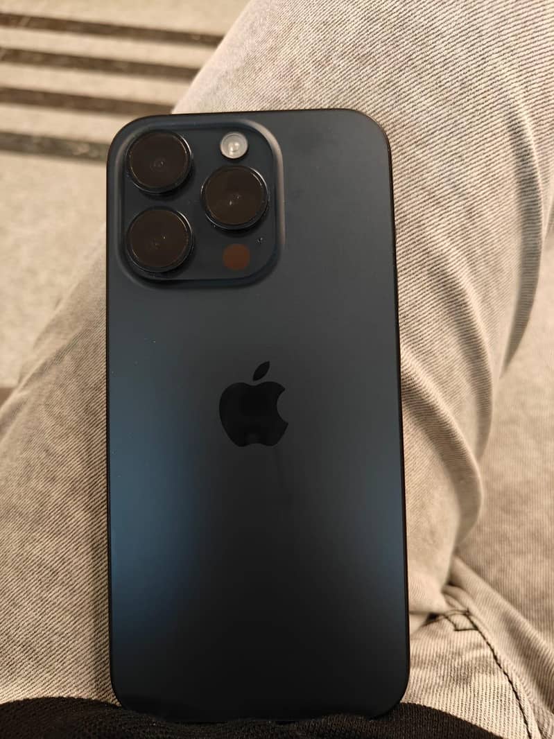 Apple iPhone 15 Pro 4