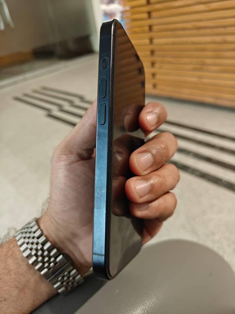 Apple iPhone 15 Pro 5