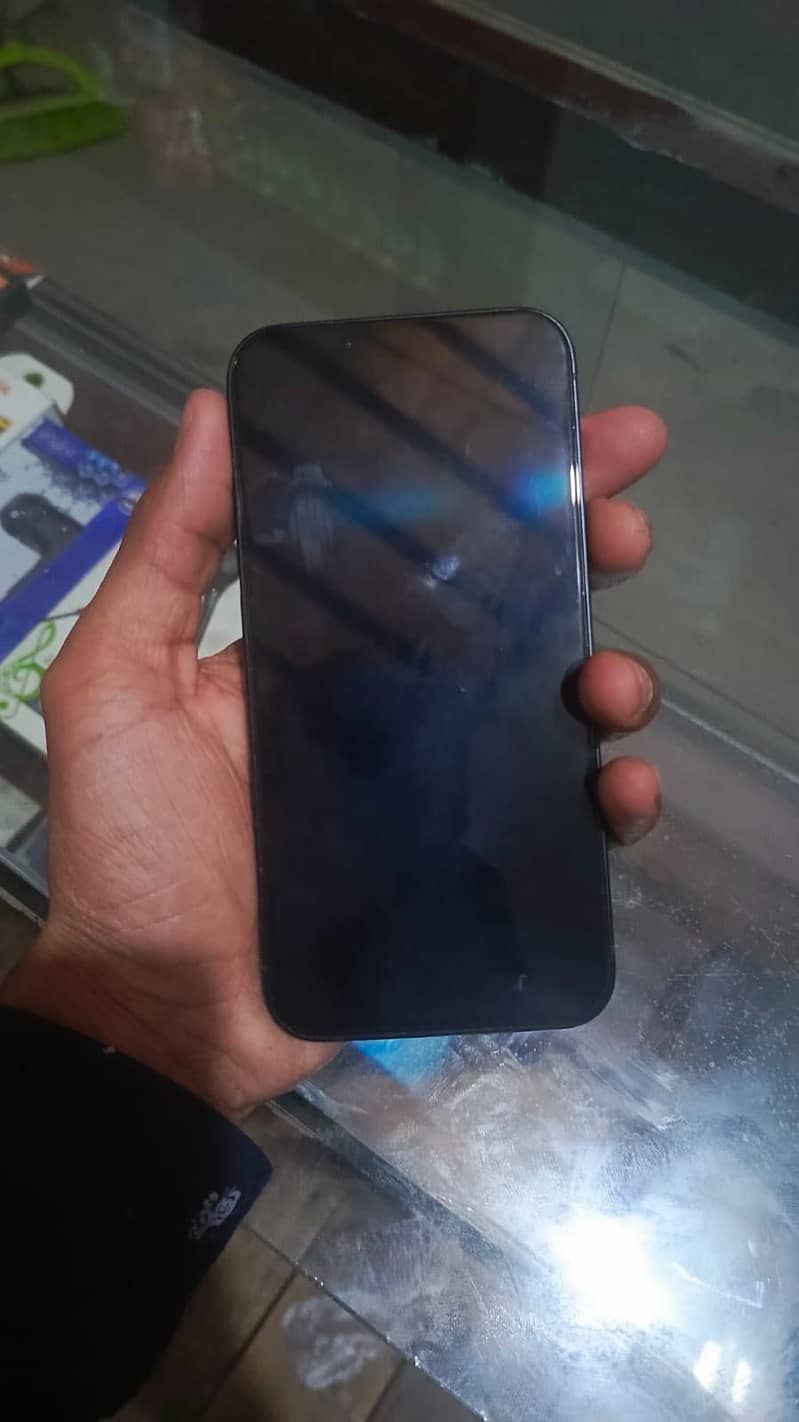 Apple iPhone 13 2