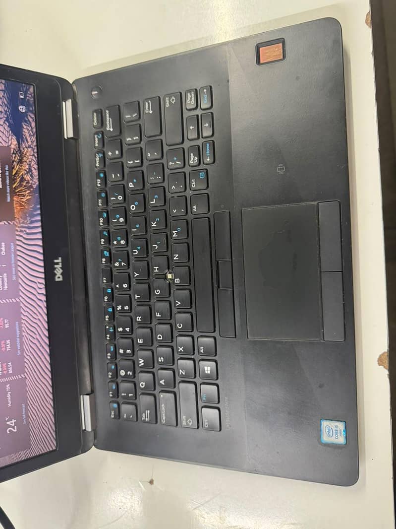 Dell Latitude E7470 1