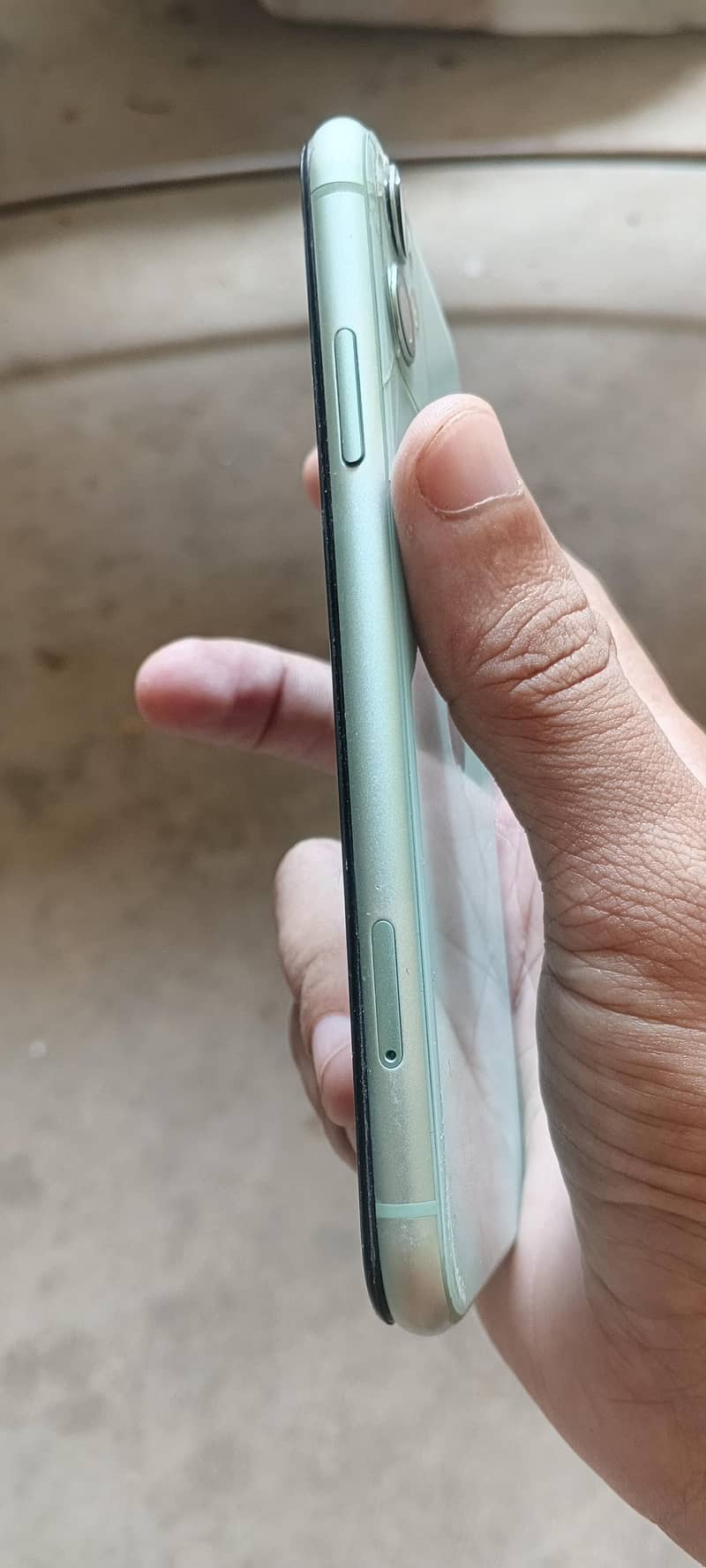 Apple iPhone 11 4
