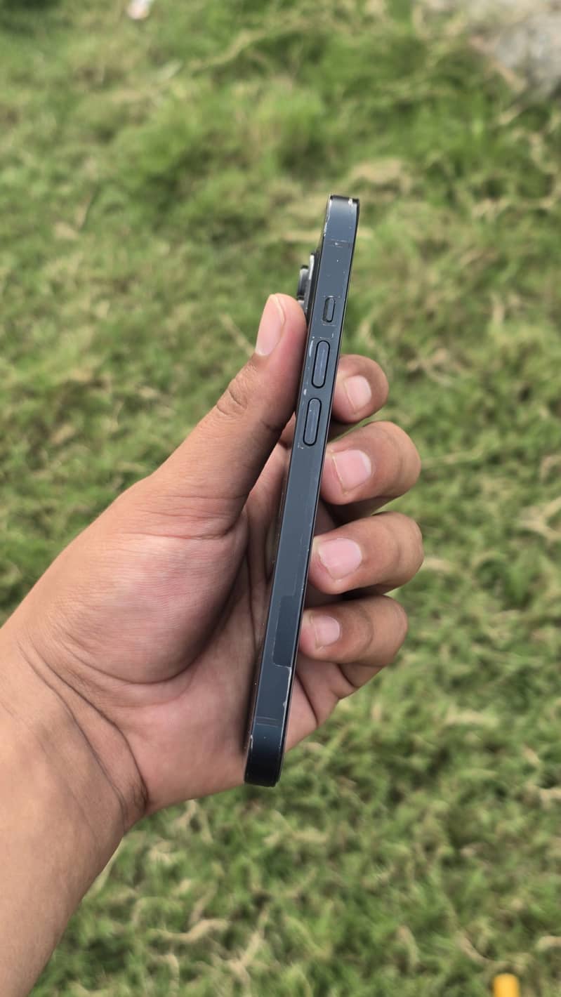 Apple iPhone 14 5