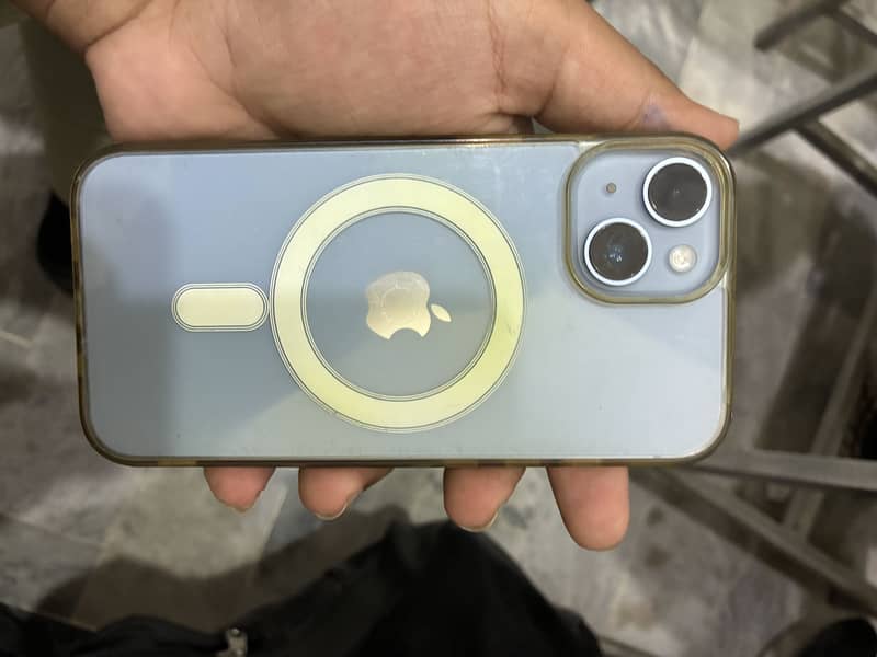 Apple iPhone 14 3