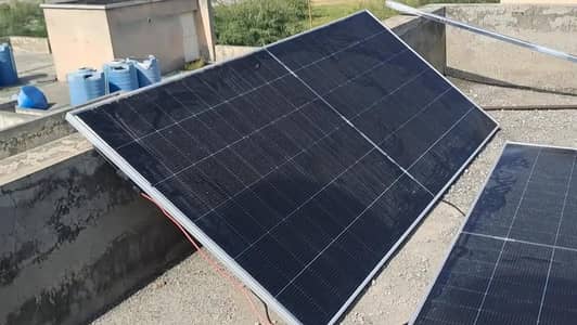 Canadian 585 Watt solar pannel