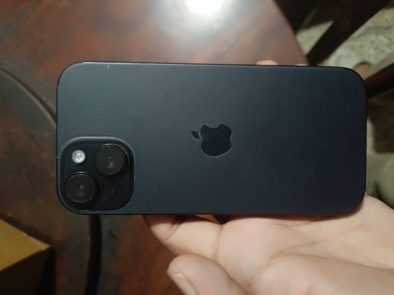 Apple iPhone 15 3