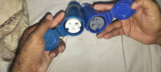 Heavy Duty Industrial Electric Plug & Socket – Blue 3 Pin Connector