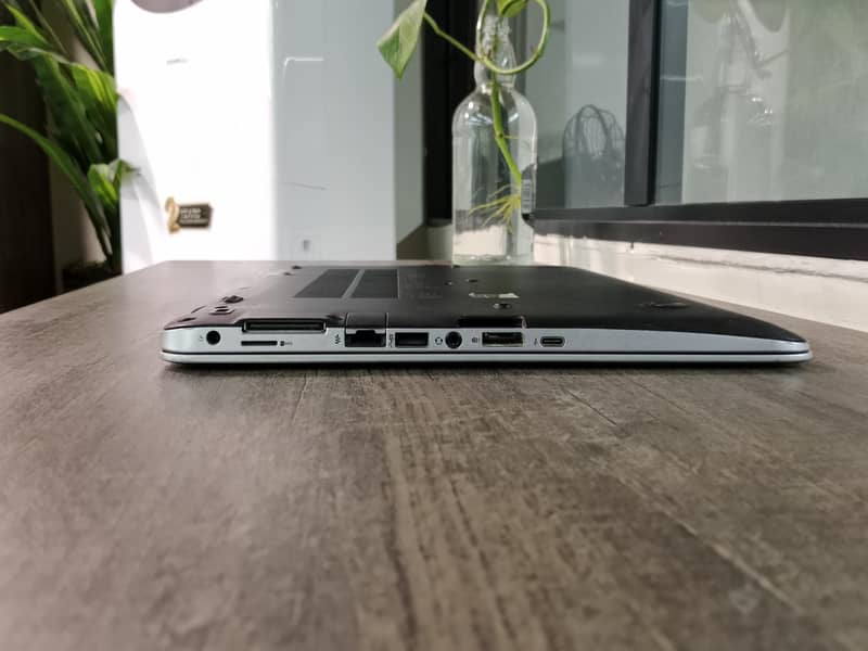 HP Laptop 8