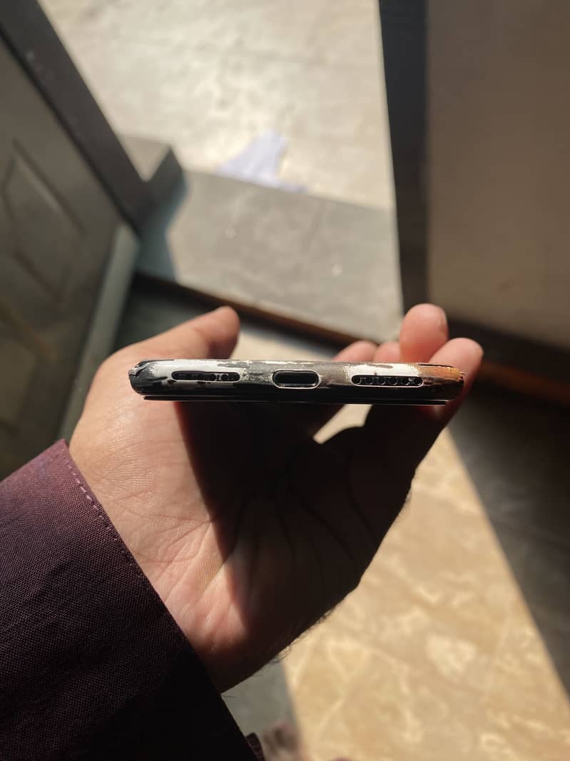 Apple iPhone SE 3
