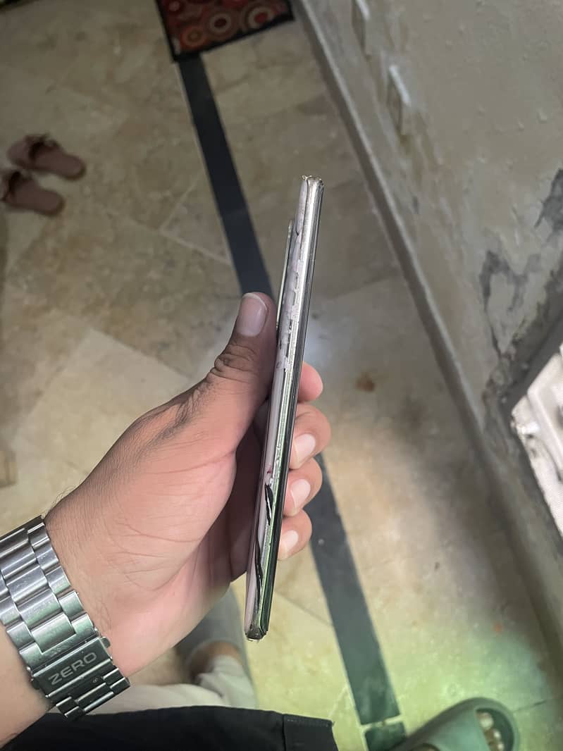 Infinix Zero 30 8/256 3