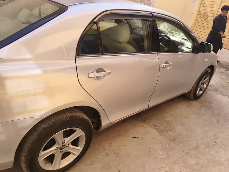 Toyota Corolla Axio 2012 5