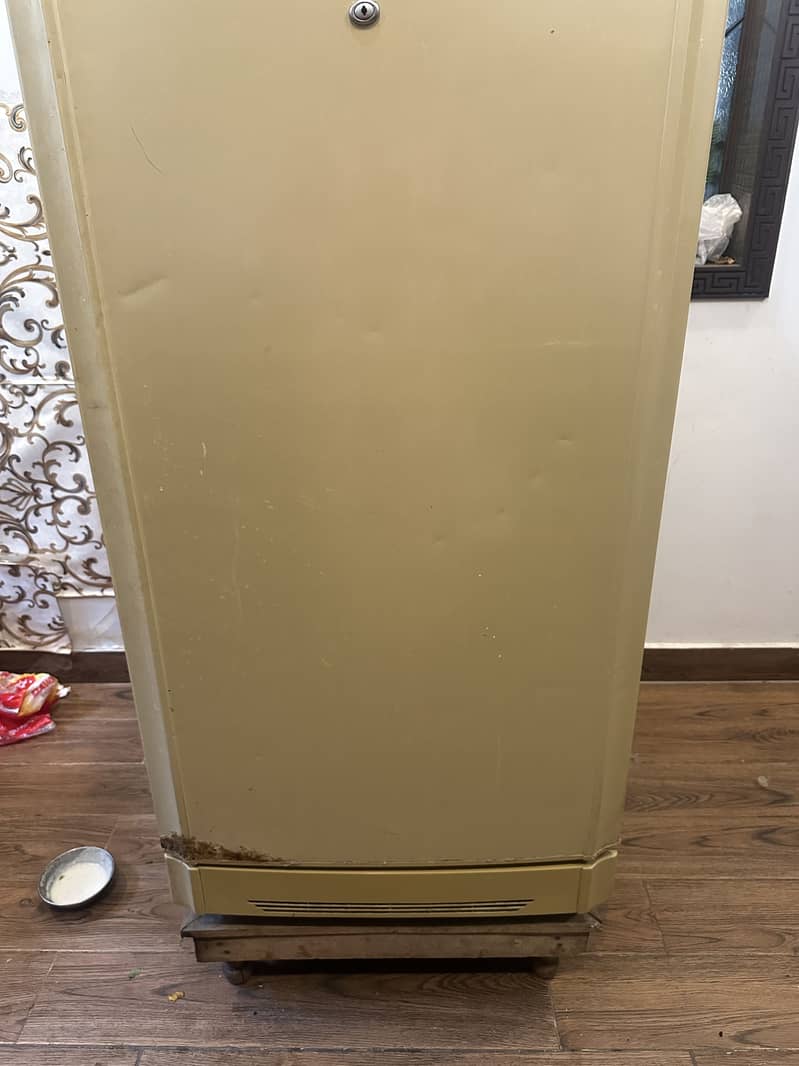 Refrigerator 5