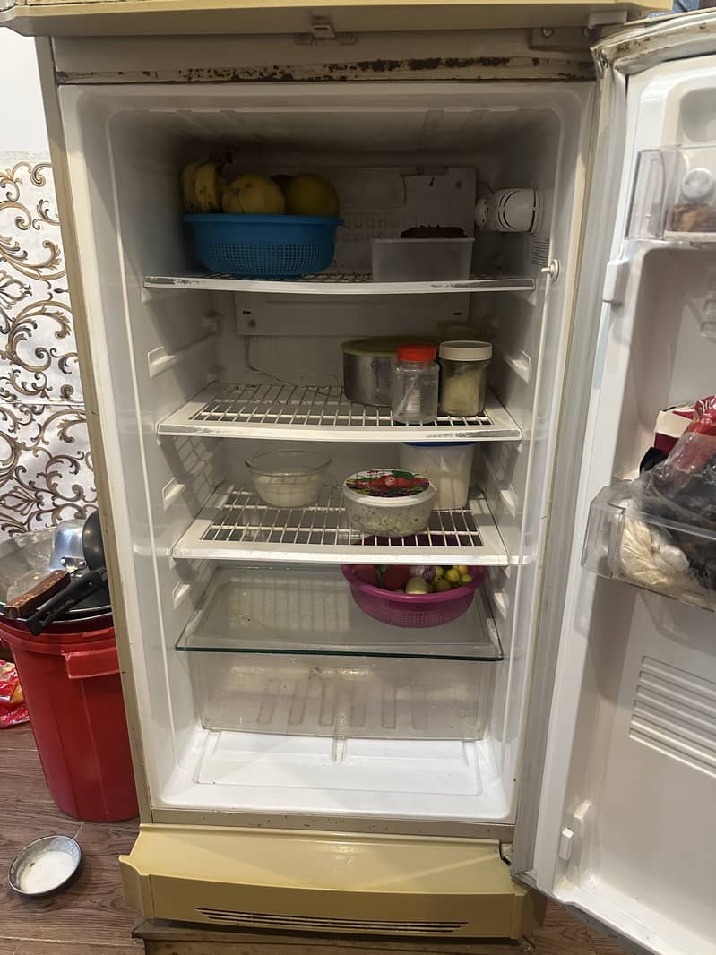 Refrigerator 10
