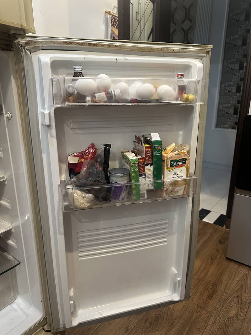 Refrigerator 11