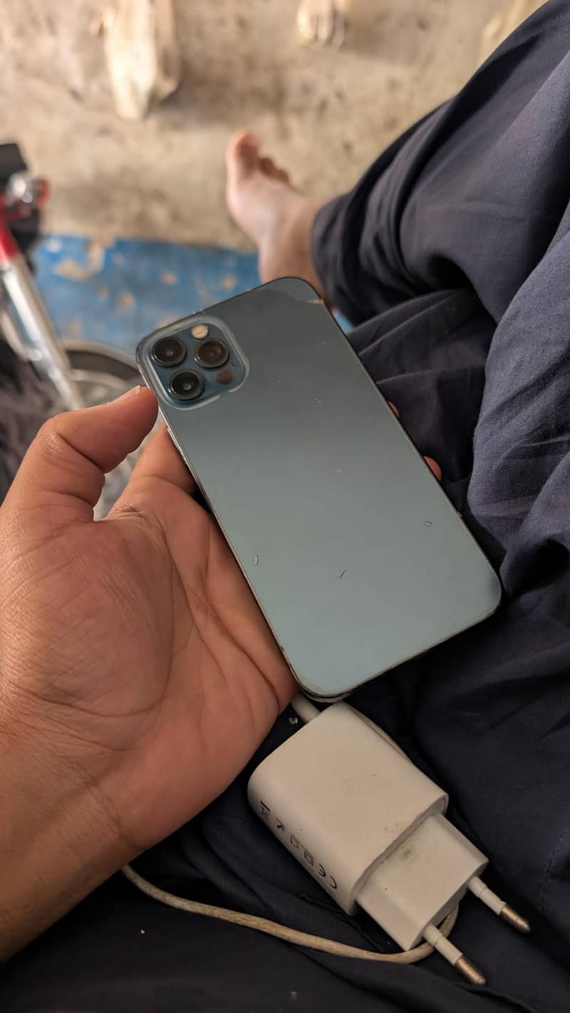 Apple iPhone 12 Pro 4