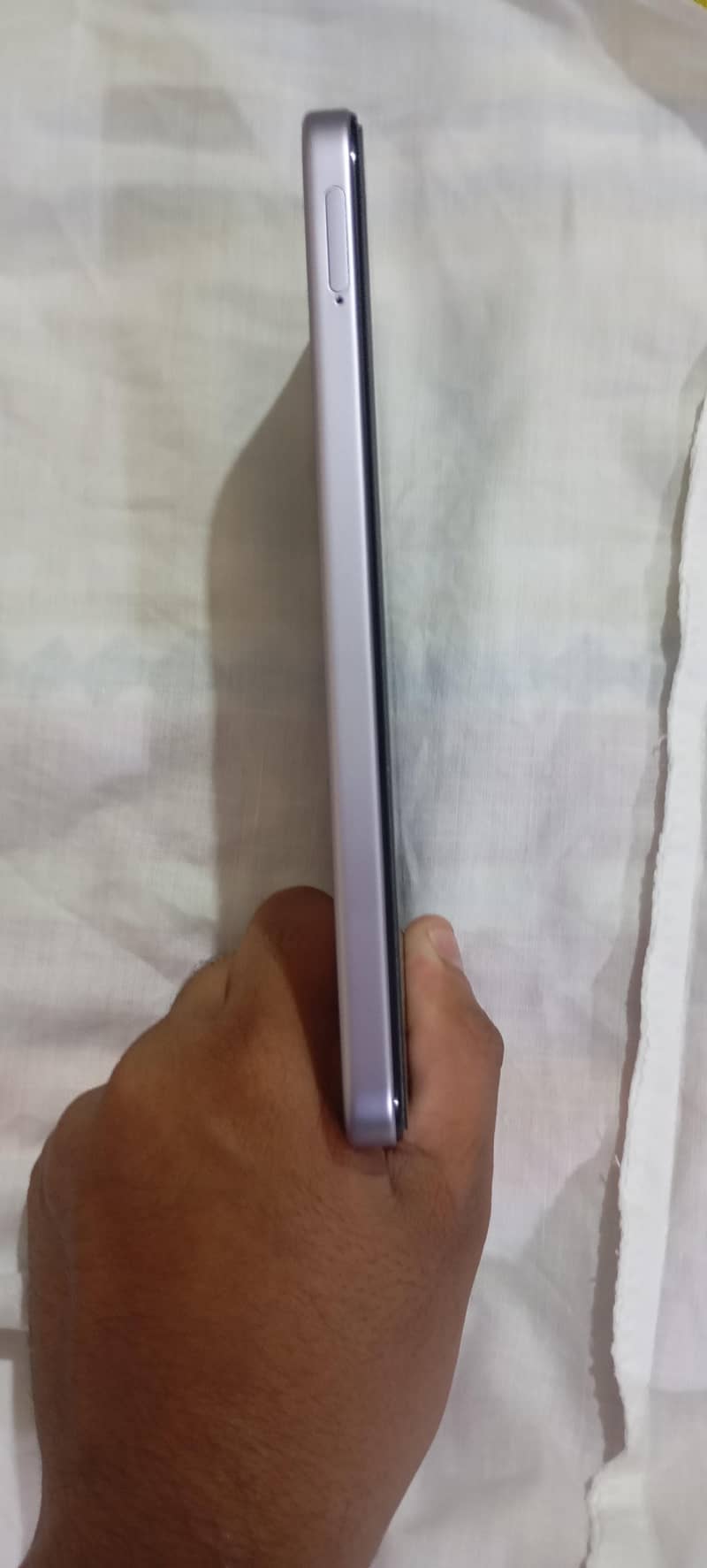 Realme C 100 3