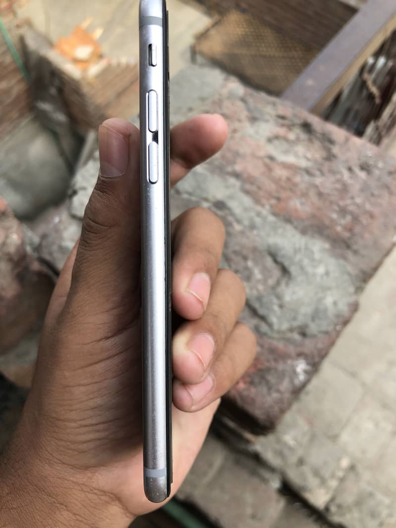 Apple iPhone 6S 2