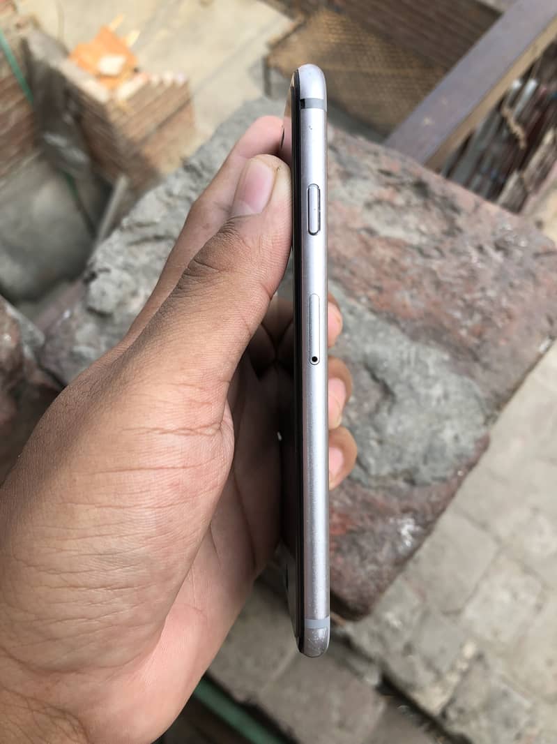 Apple iPhone 6S 3