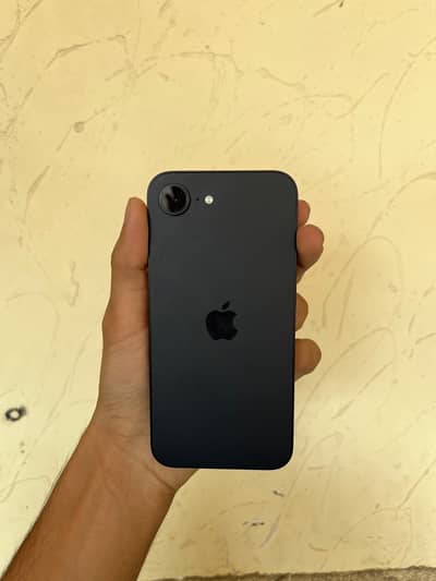Apple iPhone 16e