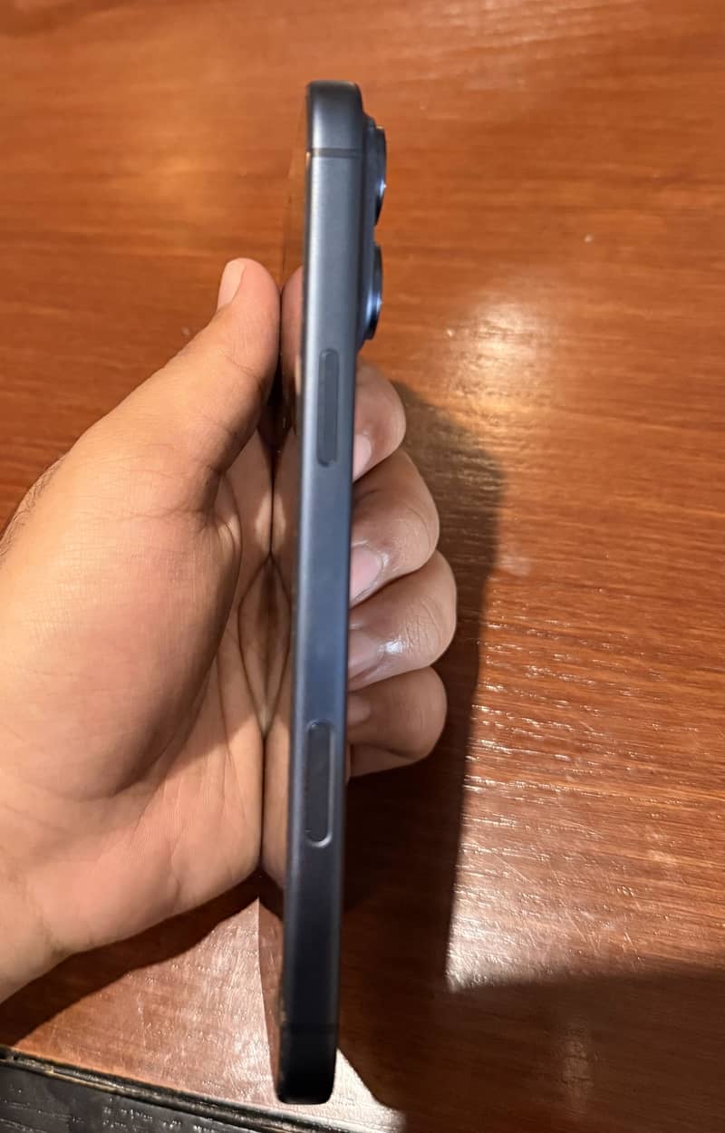 Apple iPhone 17 Pro Max 1