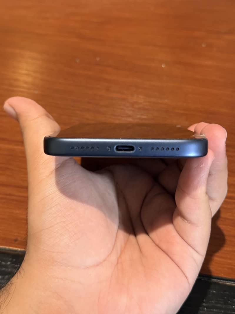 Apple iPhone 17 Pro Max 3
