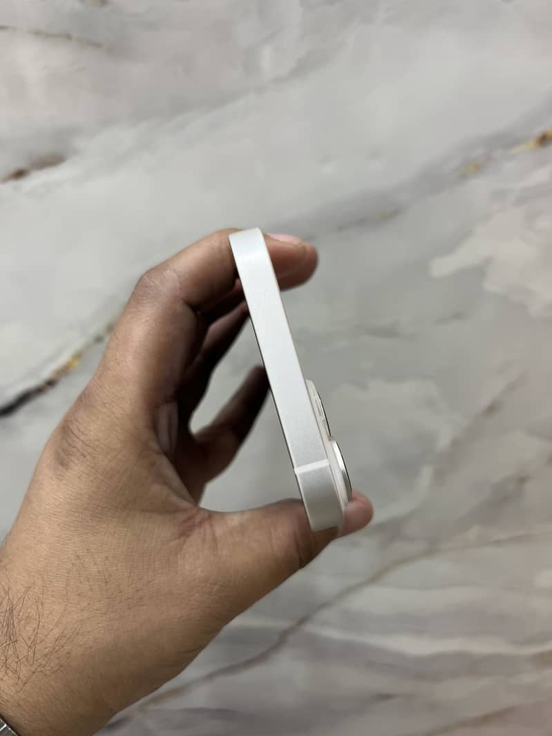 Apple iPhone 14 1