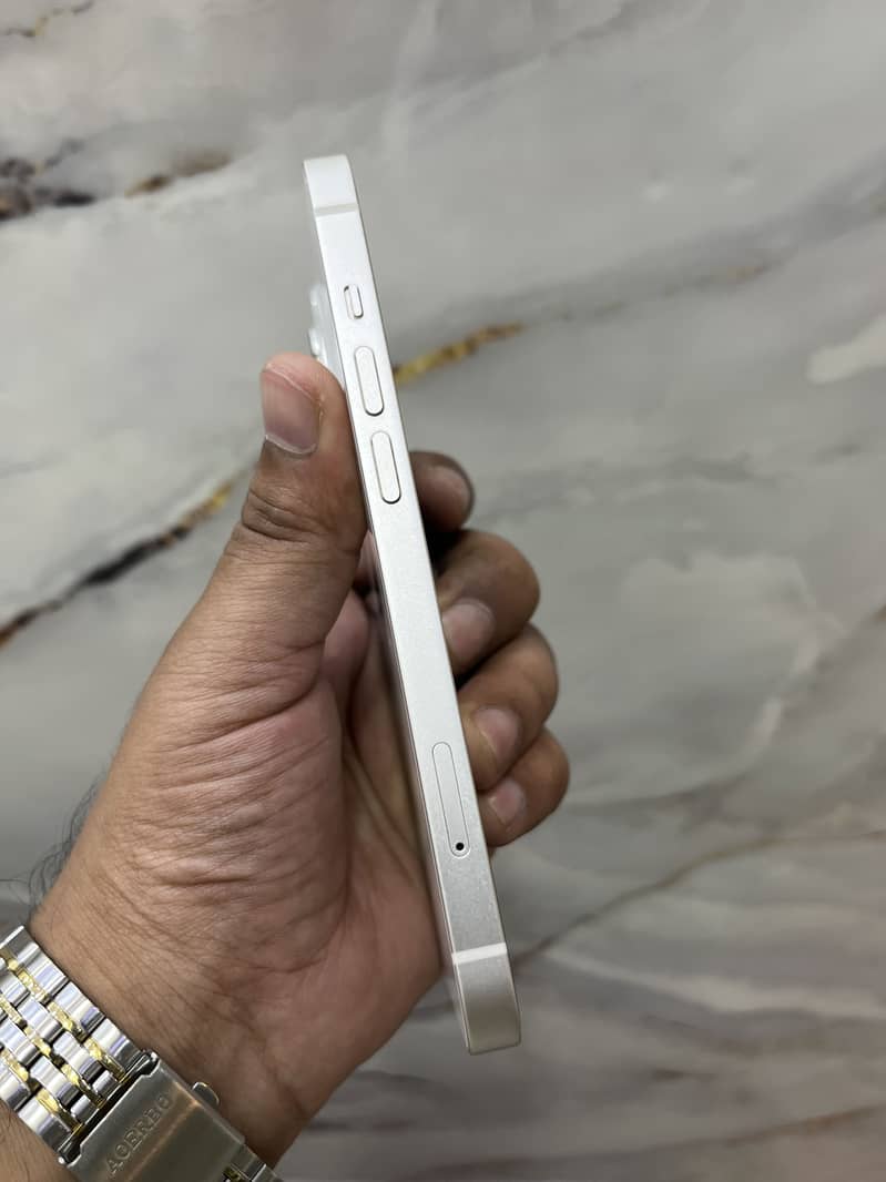 Apple iPhone 14 2