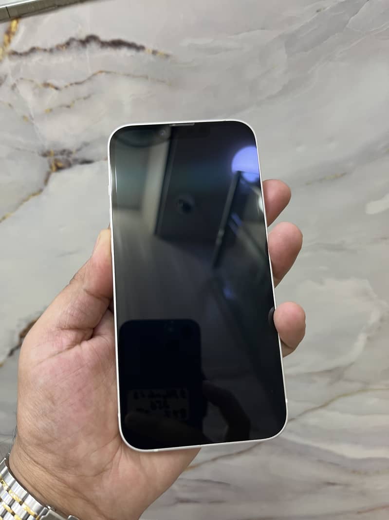Apple iPhone 14 4