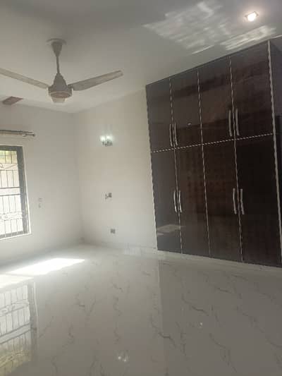 PCSIR Phase 2 1 Kanal Upper Available For Rent