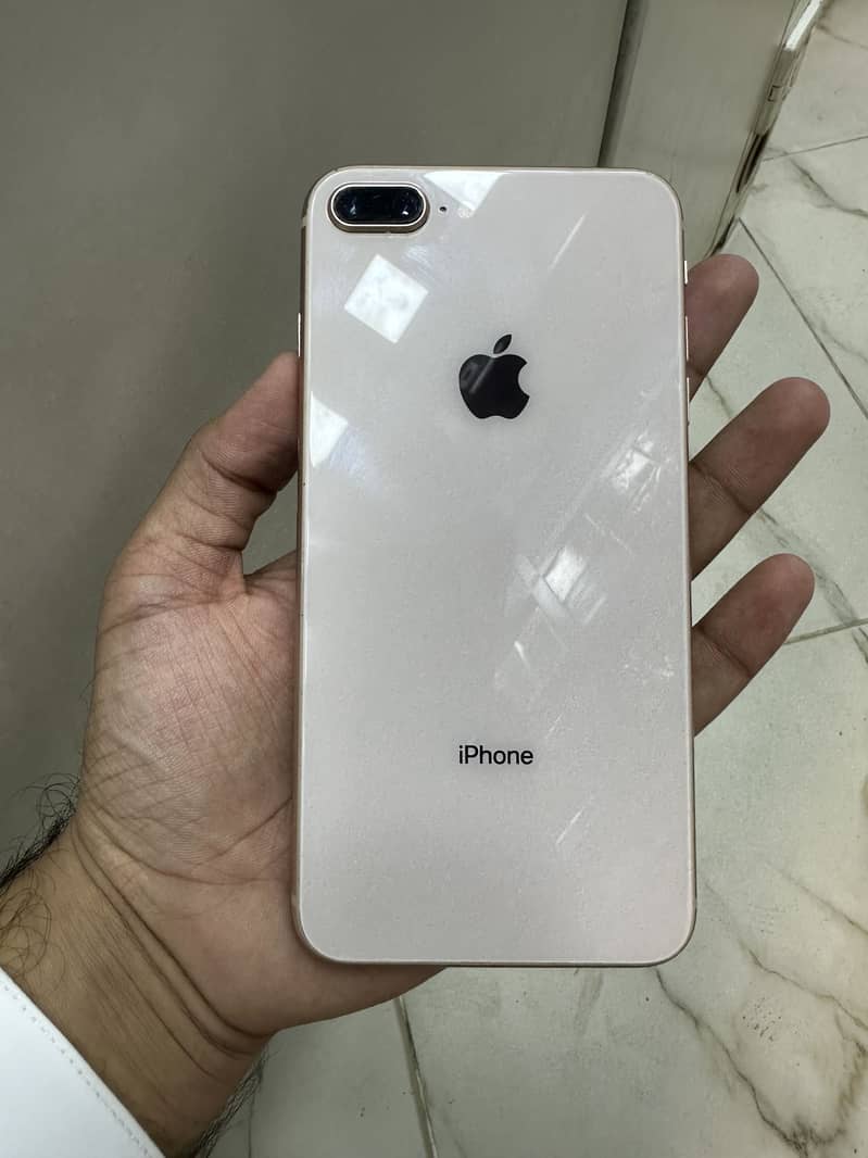 Apple iPhone 8 Plus 0
