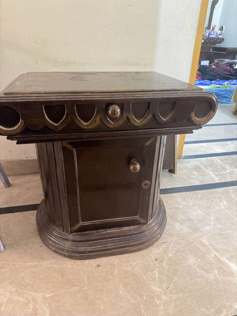 Dressing table 1