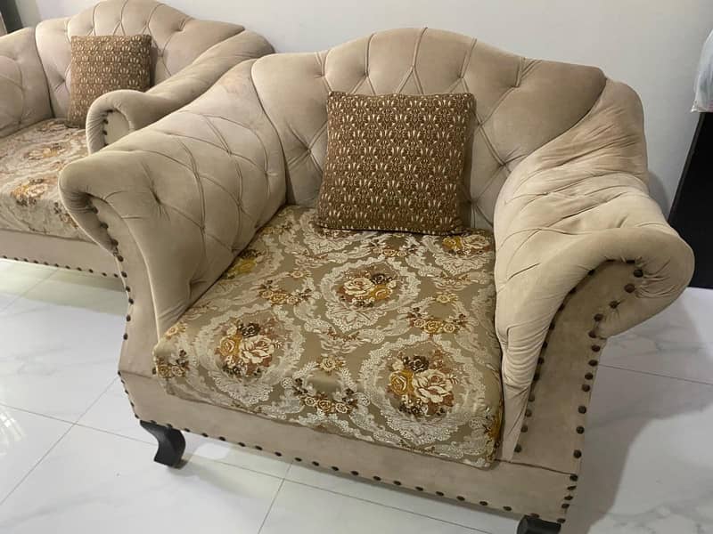 Sofa Set For SELL 2