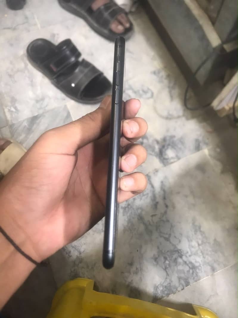Apple iPhone 7 Plus 1