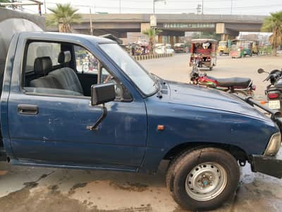 ToyTa Hilux