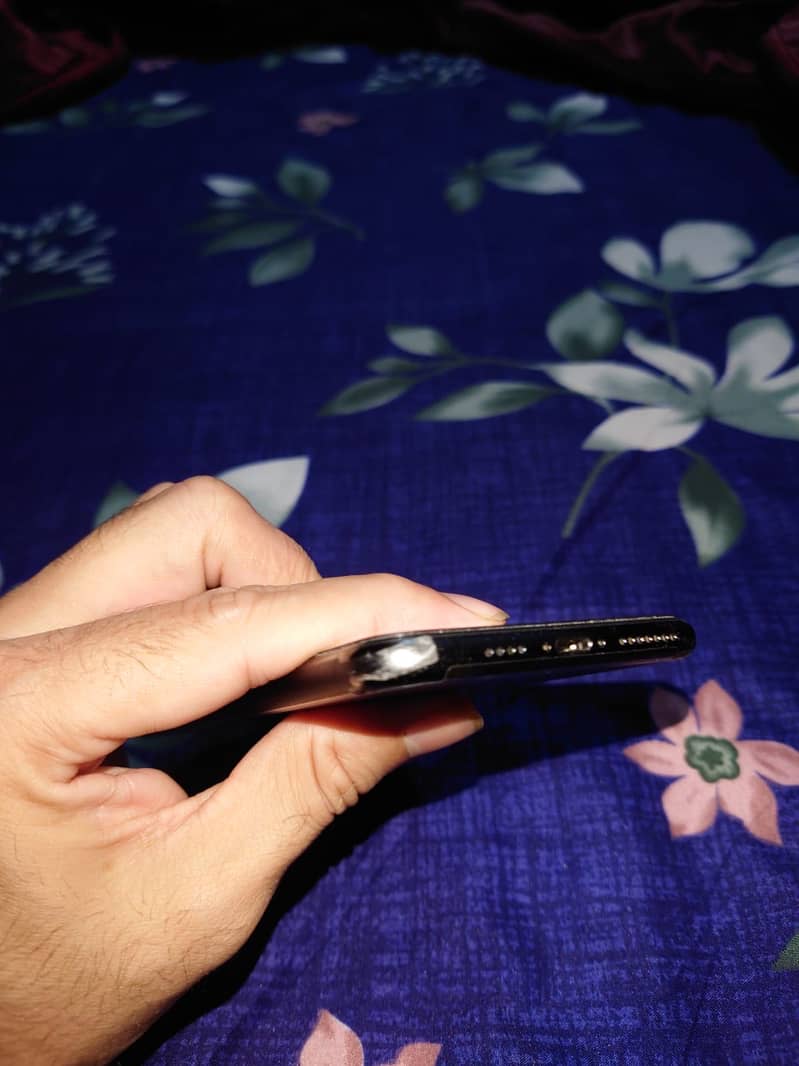 Apple iPhone 11 Pro Max 1