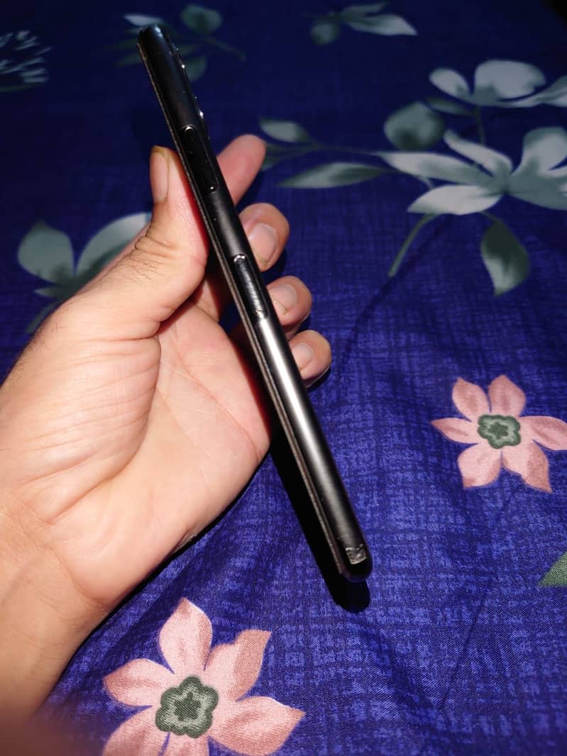 Apple iPhone 11 Pro Max 9
