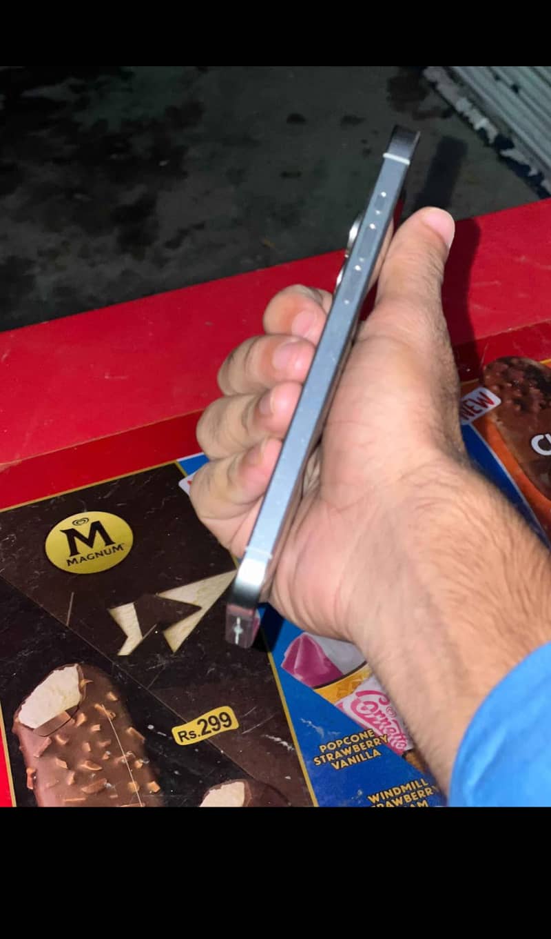 Apple iPhone 15 Pro Max 3